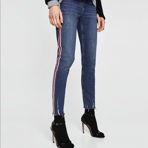 ZARA JEANS SIZE 4 US